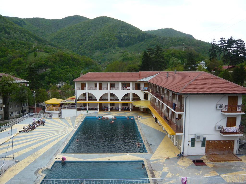 Hotel Sara'S Sons Băile Herculane Exteriér fotografie