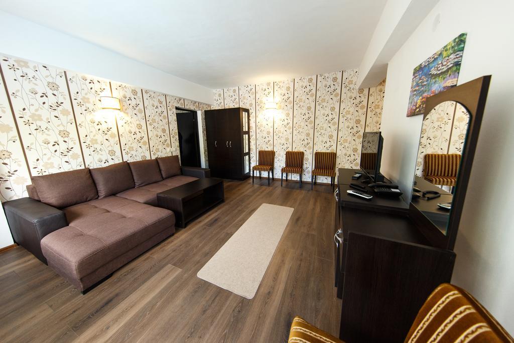 Hotel Sara'S Sons Băile Herculane Exteriér fotografie